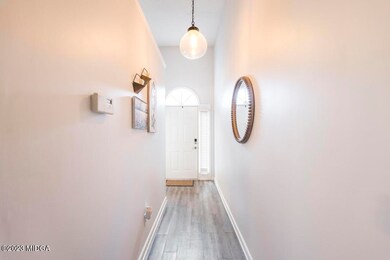 136 Brieghton Ct 8