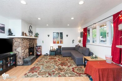 13-Living Room MS_8353