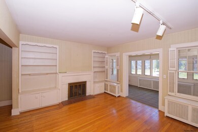 817 Lancaster St, Albany, NY 12203 - photo 5