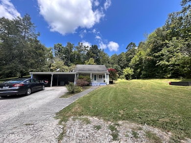 417 Wolfe Rd, Luttrell, TN 37779 - photo 4