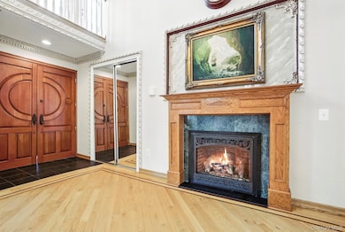 77-16 Kew Forest Ln, Flushing, NY 11375 - photo 6