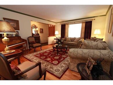 6093 Clintonview St, Columbus, OH 43229 - photo 3