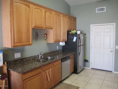 14th kitchen 1