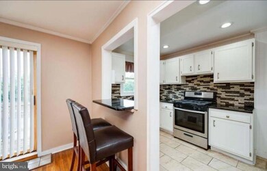 321 Linden Ln, Reading, PA 19611 - photo 2