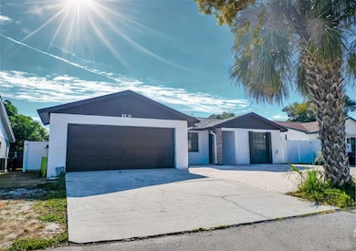 9214 Roundwood Ct, Tampa, FL 33615 - photo 2