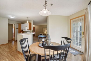 11109 Oregon Cir, Bloomington, MN 55438 - photo 7