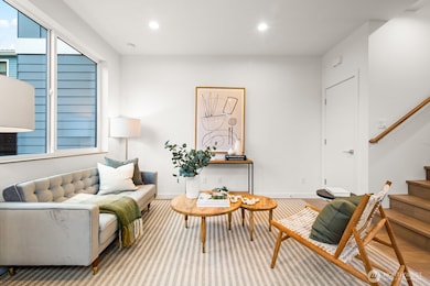 713 B N 70th St, Seattle, WA 98103 - photo 7