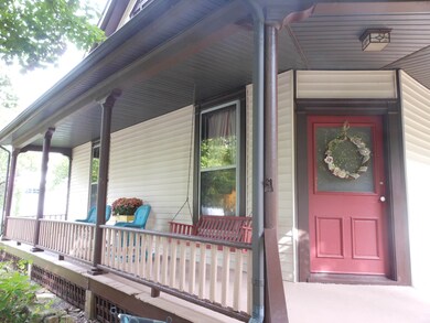 610 4th St, Covington, IN 47932 - photo 5