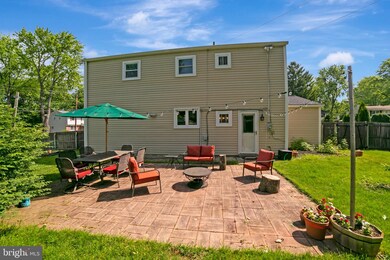 802 Yorktown St, Lansdale, PA 19446 - photo 3