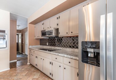 3607 Glasgow Dr, Lansing, MI 48911 - photo 7