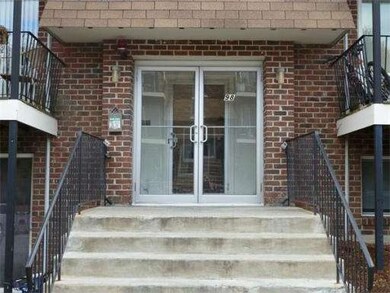 98 Pemberton St unit 27, Dracut, MA 01826 - photo 2