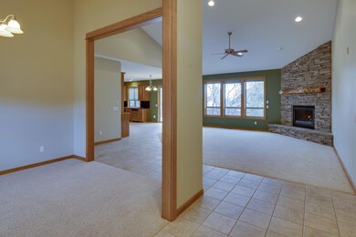 3632 SW Zenith Place, Redmond, OR 97756 - photo 4