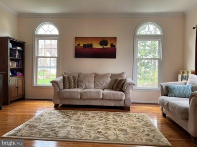 8517 Silverview Dr, Lorton, VA 22079 - photo 2