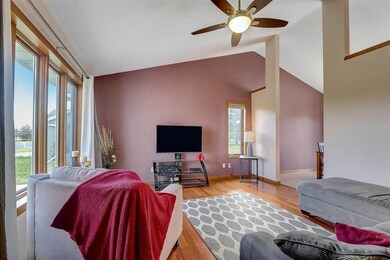 1150 S Perry Pkwy, Oregon, WI 53575 - photo 3