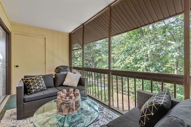 21 Auburn Ct, Red Bank, NJ 07701 - photo 5