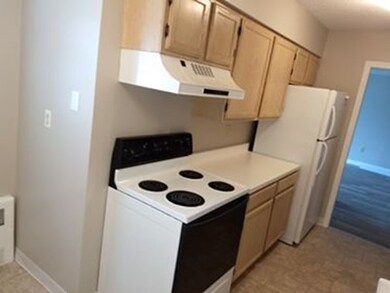 18 Fredette St, Chicopee, MA 01022 - photo 4