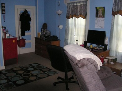 123 Agassiz St, Bethlehem, NH 03574 - photo 5