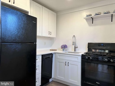 100 E Glenolden Ave unit C2, Glenolden, PA 19036 - photo 6