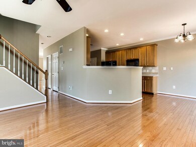 25822 Kirkwood Square, Chantilly, VA 20152 - photo 7