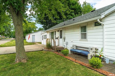 1529 Pekin St, Lincoln, IL 62656 - photo 4