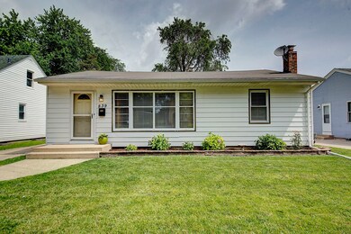 839 Spruce St, Aurora, IL 60506 - photo 7