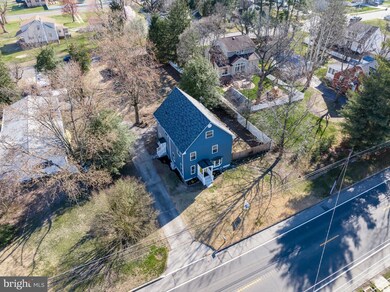 526 E Broad St, Gibbstown, NJ 08027 - photo 4