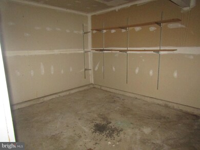 6223 Gothic Ln, Bowie, MD 20720 - photo 2