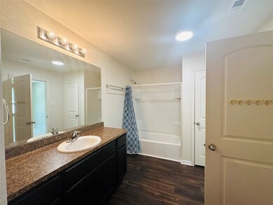 10558 Logger Pine Trail, Houston, TX 77088 - photo 7