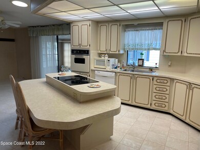 706 Oleander Cir, Sebastian, FL 32976 - photo 4