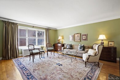 250 Bronxville Rd unit 2C, Bronxville, NY 10708 - photo 3