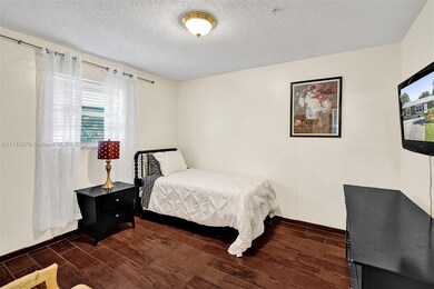 6746 Massachusetts Dr, Lake Worth, FL 33462 - photo 3