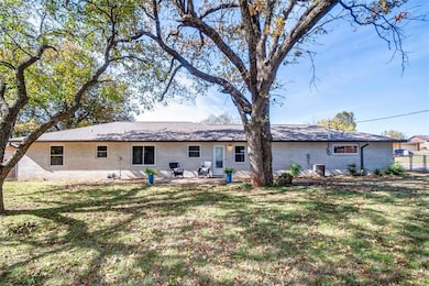 124 N Dewey Ave, Chandler, OK 74834 - photo 6