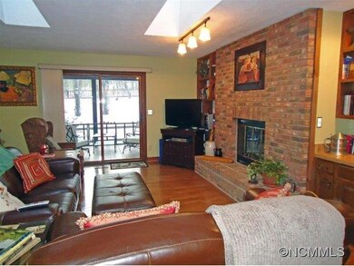Great room with gas fplc