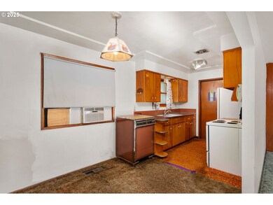 18705 NE Everett Ct, Portland, OR 97230 - photo 7