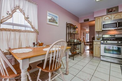 5 Painted Wagon Rd unit 47B, Holmdel, NJ 07733 - photo 4