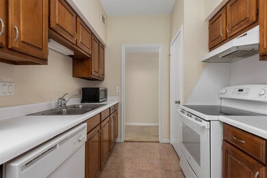 2400 N Braeswood Blvd unit 220, Houston, TX 77030 - photo 6