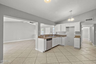 213 Duanesburg St, Horizon City, TX 79928 - photo 7