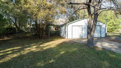 208 E Shadowwood St, Gun Barrel City, TX 75156 - photo 2