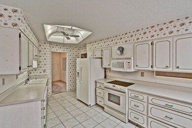 17840 N 102nd Dr, Sun City, AZ 85373 - photo 4