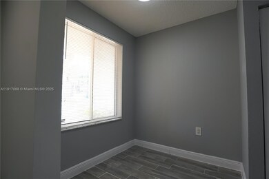 14104 Glenmoor Dr unit 14104, West Palm Beach, FL 33409 - photo 6