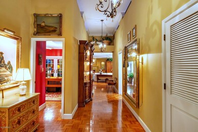 Entry, Foyer