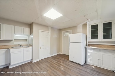 1120 Alsdorf St, Lansing, MI 48910 - photo 7