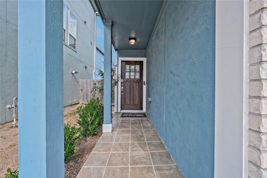 11915 Oakmont Valley Trace, Houston, TX 77051 - photo 7