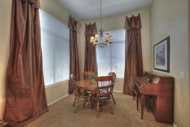 006_Dining_Room[1]