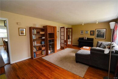 1448 Walnut Ln, Macungie, PA 18062 - photo 5