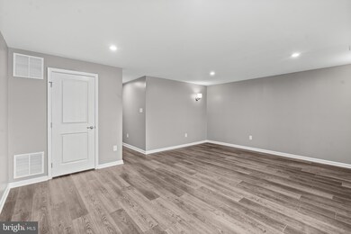 100 Meridian Ln, Sewell, NJ 08080 - photo 3