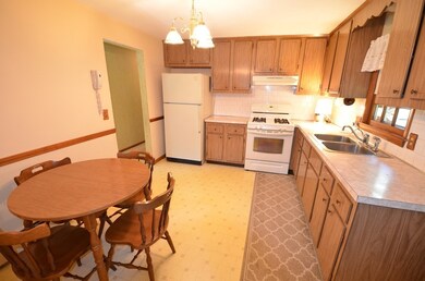 386 Coronation Dr, Franklin, MA 02038 - photo 6