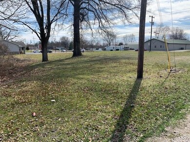 860 A St NW, Linton, IN 47441 - photo 2