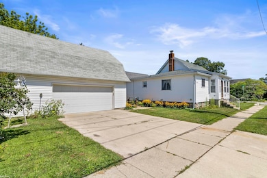 1503 Elk St, Port Huron, MI 48060 - photo 6