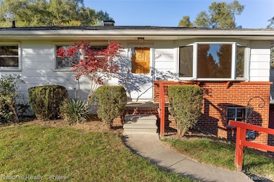 11655 Shorecrest Ct, South Lyon, MI 48178 - photo 5